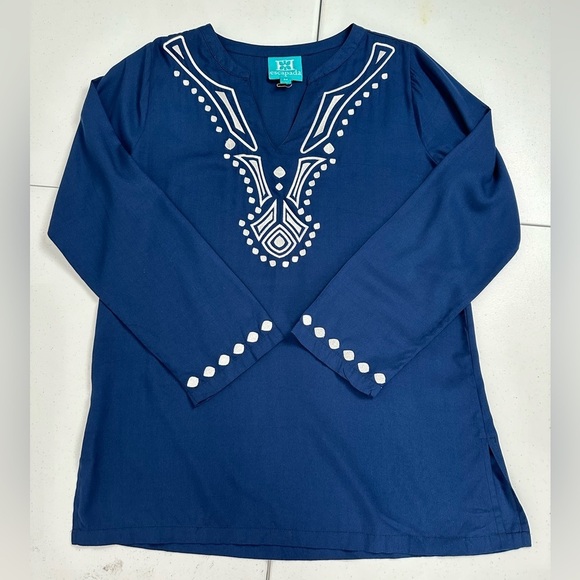 Escapada Split V-Neck Embroidered Long Sleeve Tunic - Picture 6 of 9